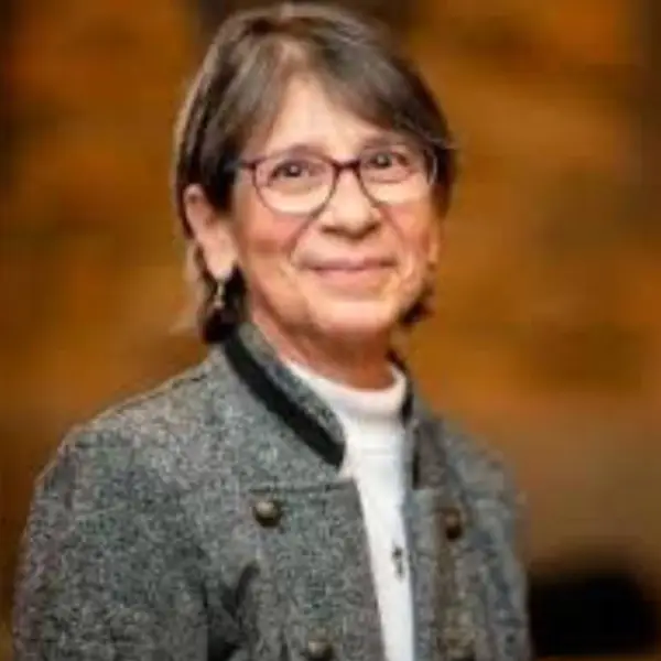 Angela-Bertka-–-Board-Member